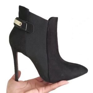 Liliana Lorene-1 booties size 7.5 Black Heel ankle women’s gold detail point toe